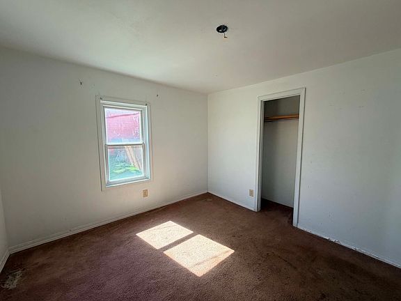 5th image of 812 N 1st St
