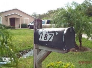 187 7th St, Naples, FL 34113