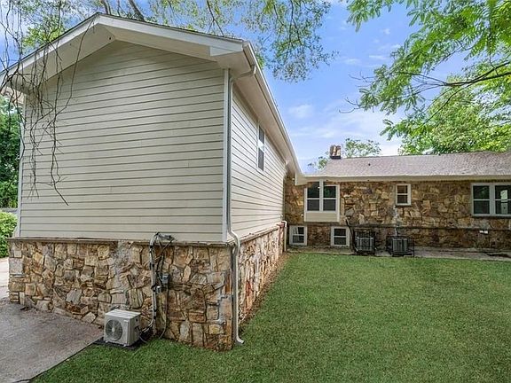 3rd image of 1721 Hortense Pl NW #3