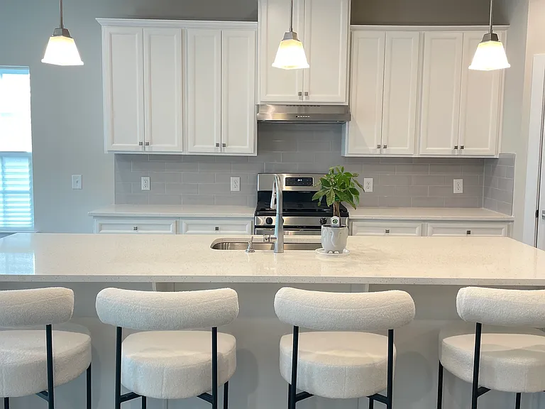 1840 Meredith Pl — Photo 9