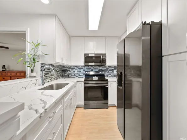 95-270 Waikalani Dr APT F201, Mililani, HI 96789