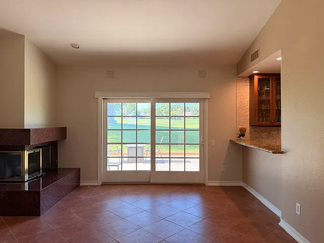 19 Mission Ct — Photo 16