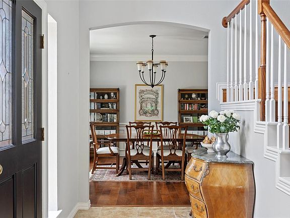3rd image of 209 E Chapel Downs Dr