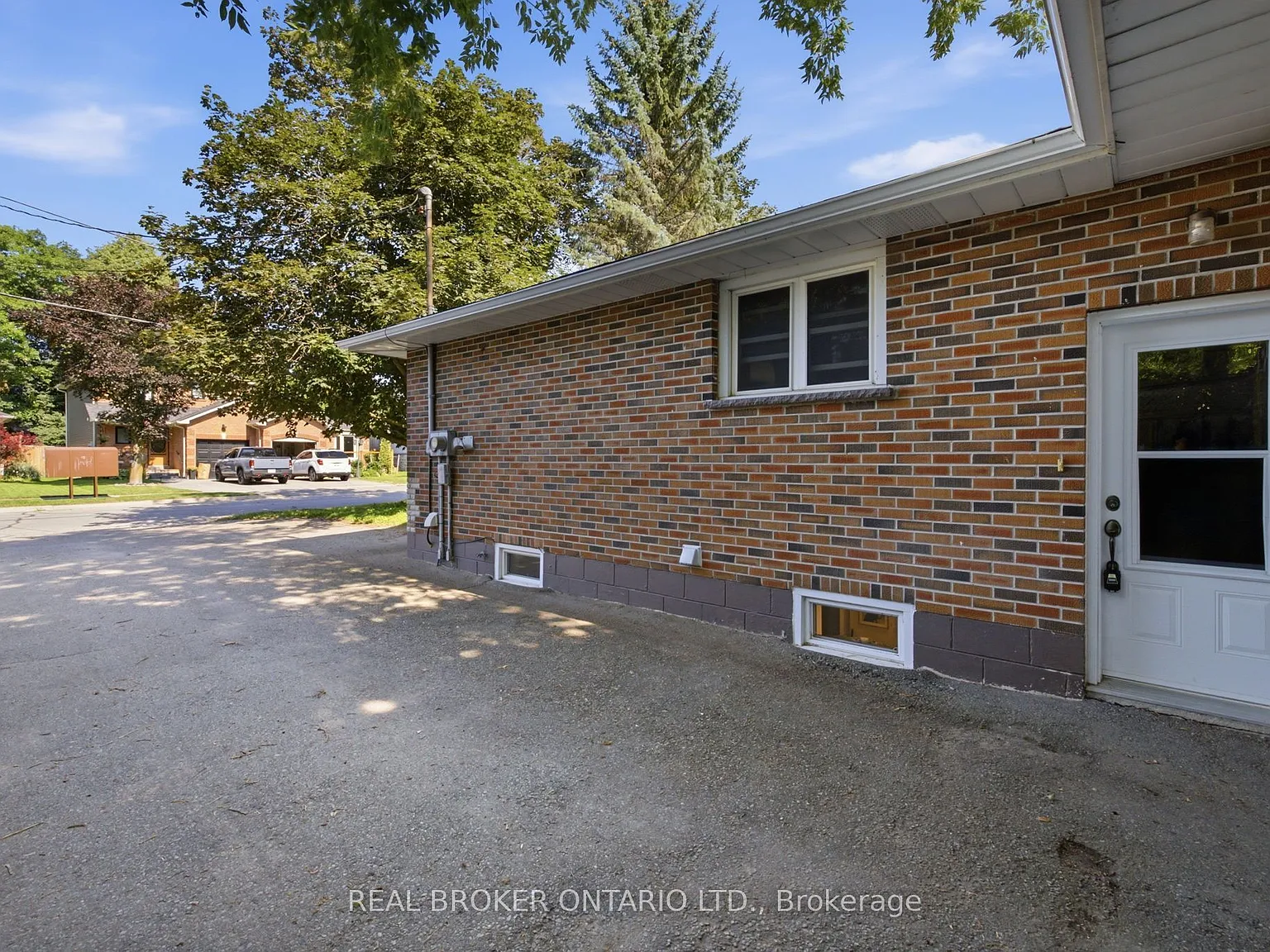 2 bed, $2,200 — Photo 3