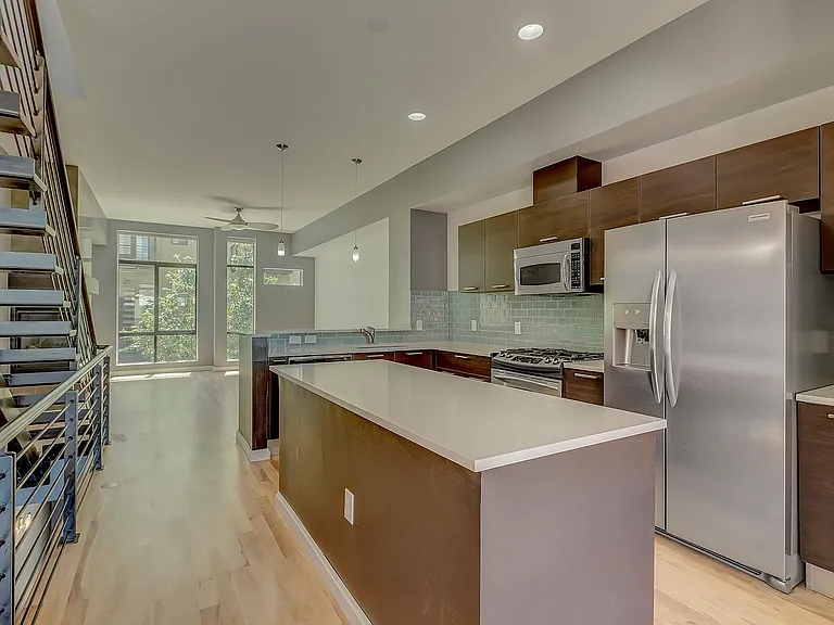 2345 Walnut St #17 — Photo 4