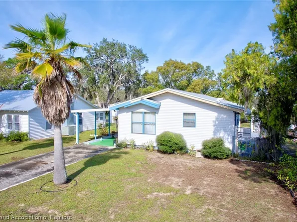303 E Camphor St, Avon Park, FL 33825