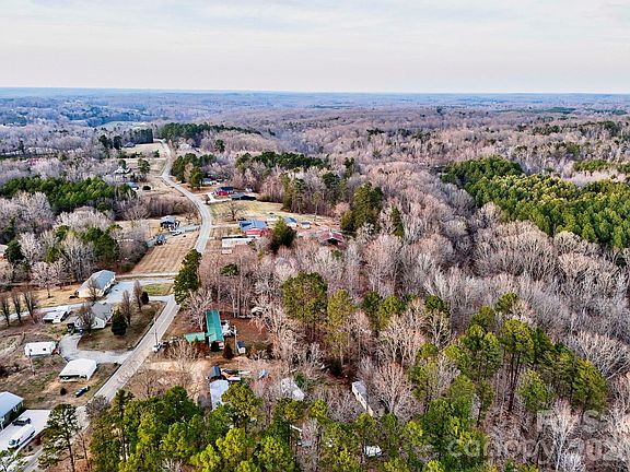 2nd image of 1197 Briggstown Rd