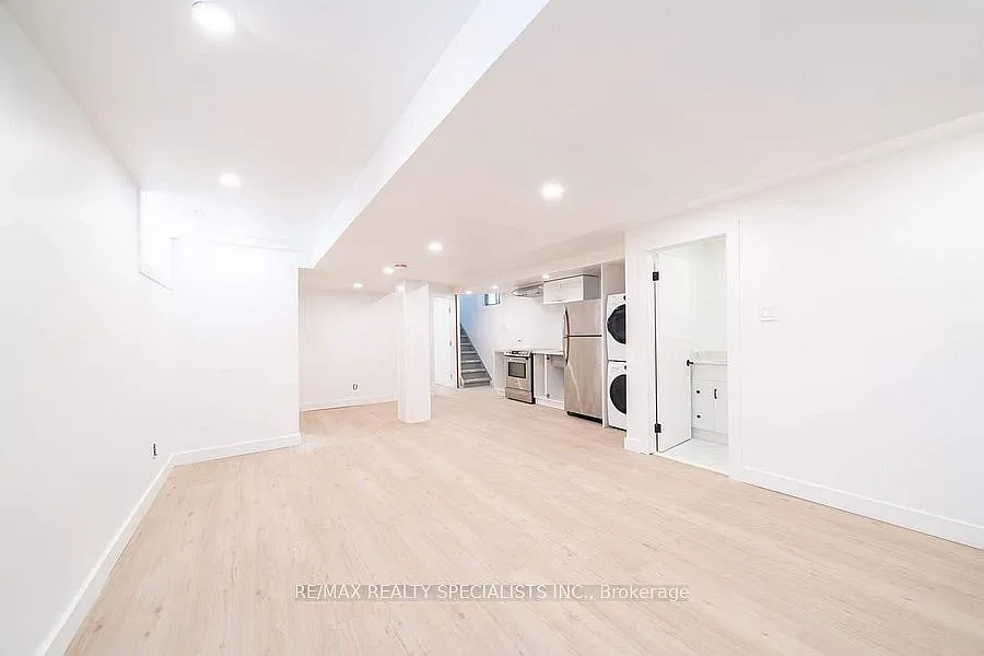 1 bed, $2,000 — Photo 3
