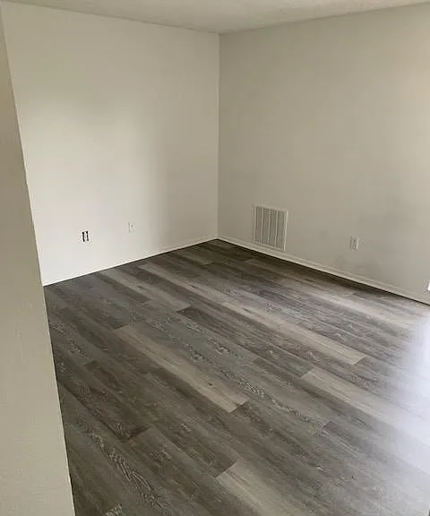 9601 Shalimar Ct — Photo 6