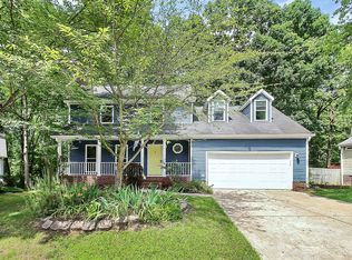 2307 Hunters Bluff Dr, Matthews, NC 28105