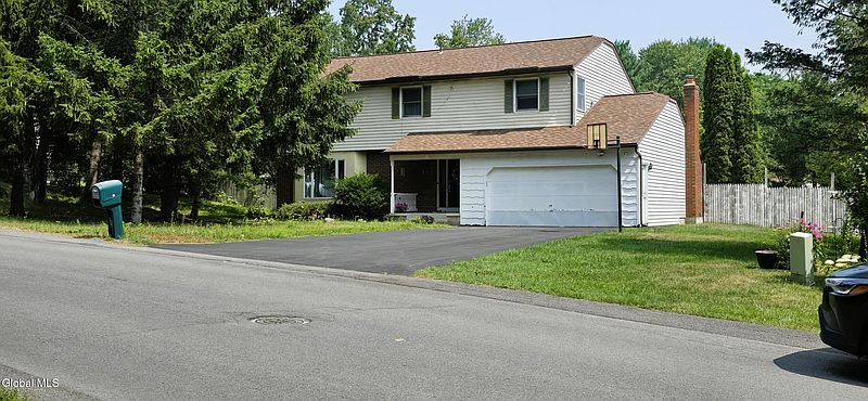 3rd image of 16 Warwick Way