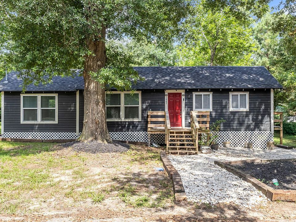 1st image of 1007 S Pecan St