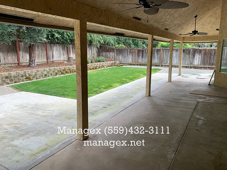 515 E Braddock Dr — Photo 22