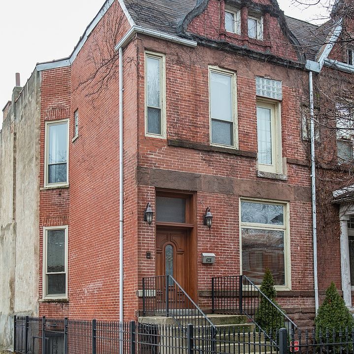 1st image of 623 E Oakwood Blvd