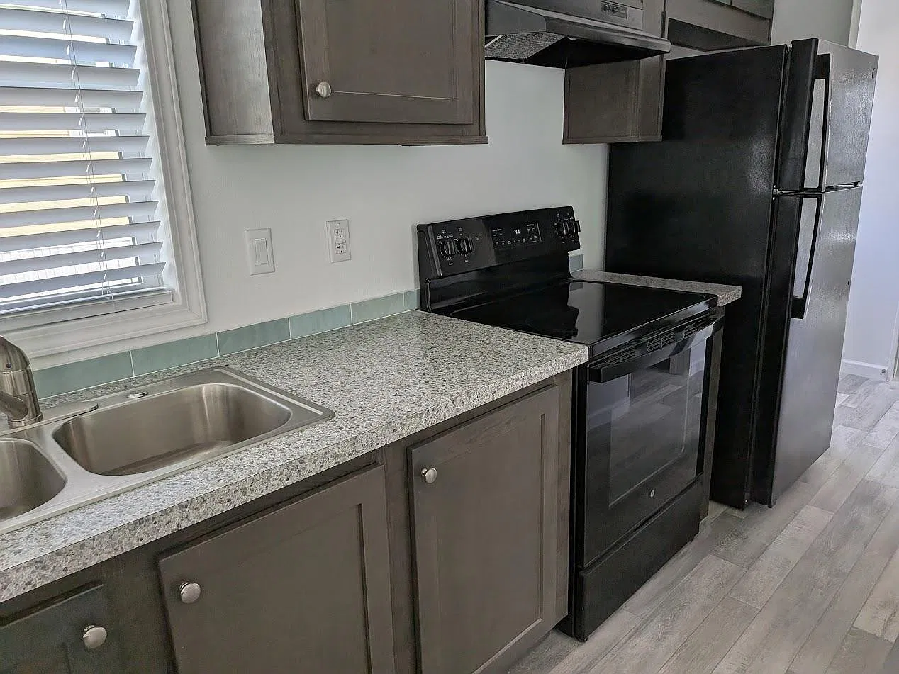 2 bed, 1.0 bath, $1,099 — Photo 4