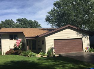 511 Kipling Ct, Wheaton, IL 60187