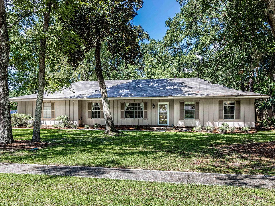 1st image of 2862 Admirals Walk Dr W