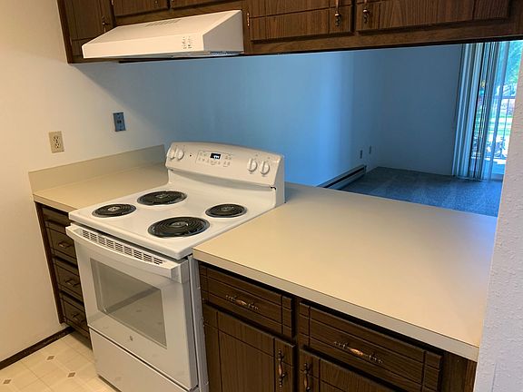 3rd image of 1630 Lincoln St #7