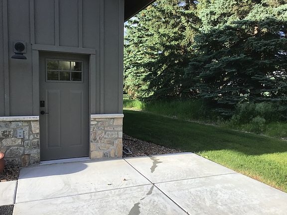 2nd image of 686 S Foys Lake Dr