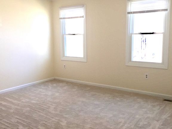 5th image of 138 Riviera Dr