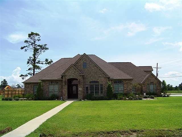 1st image of 633 Continental Dr