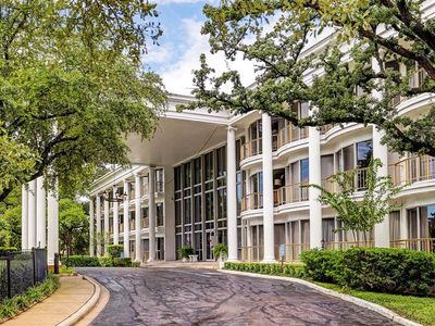 5050 Ambassador Way APT 301, Houston, TX, 77056