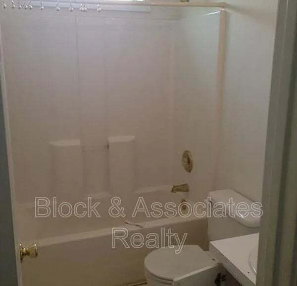 210 Brierridge Dr — Photo 7