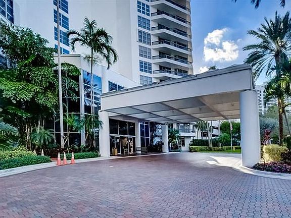 2nd image of 19101 Mystic Pointe Dr APT 3006