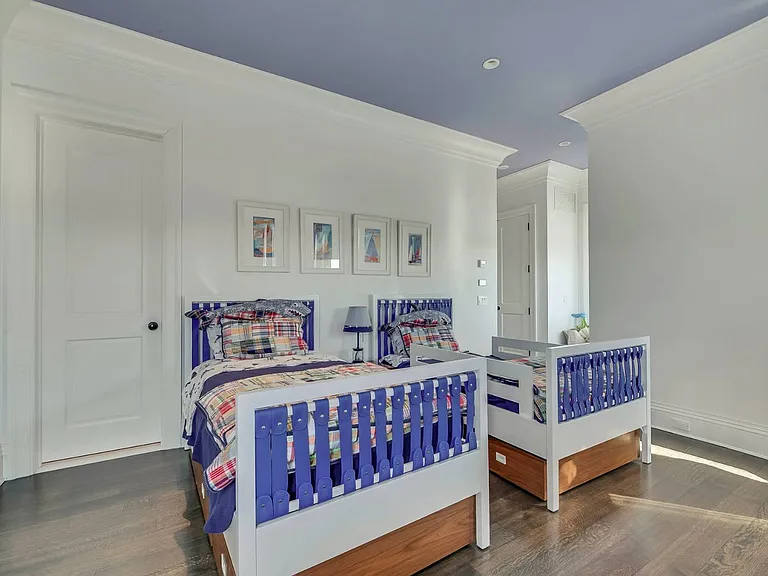 19 Dune Rd — Photo 18