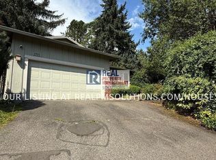 1921 SW Marigold St, Portland, OR 97219