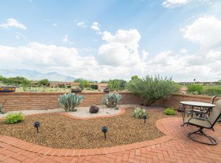 1241 W Camino Urbano, Green Valley, AZ 85622