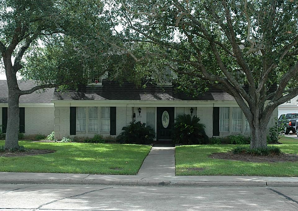 1st image of 2110 Tanglelane St