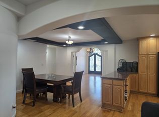 9457 Gotham St, Downey, CA 90241