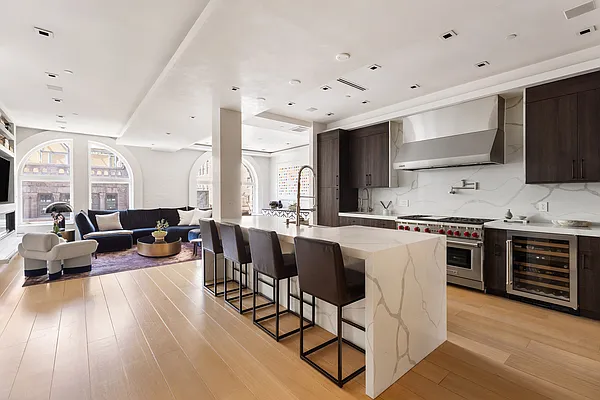 Rented by Compass | media 18