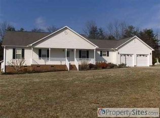 182 Sandy Dr, Boiling Springs, SC 29316