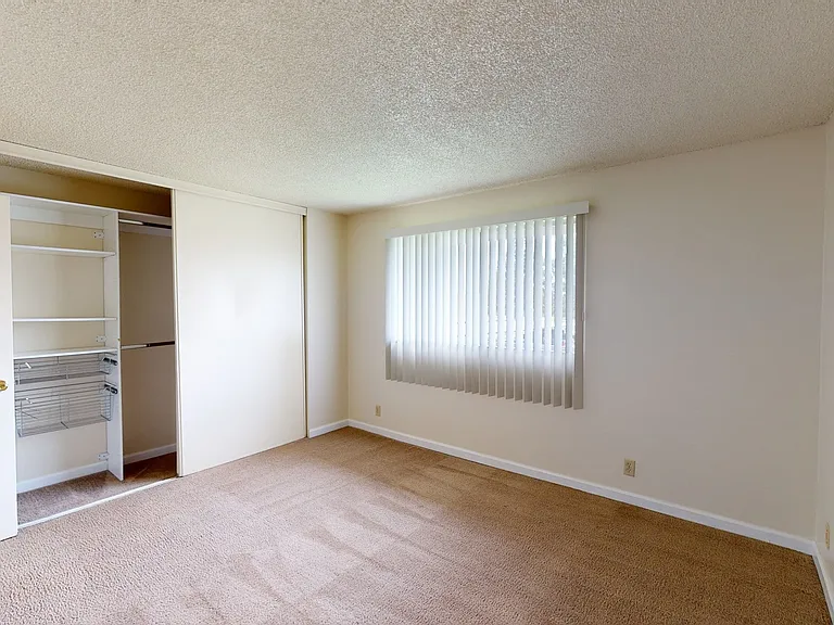 Pointe at Northridge — Photo 41