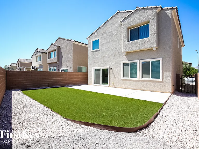 4551 Wyncrest Ave — Photo 15