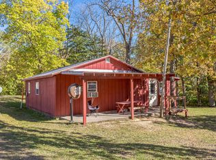 6903 W White Eagle Rd, Leaf River, IL 61047