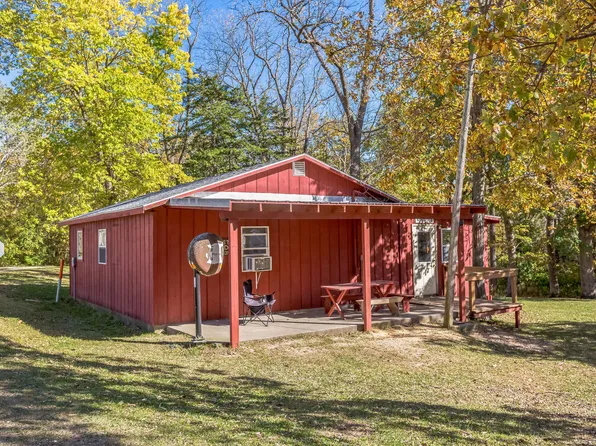 6903 W White Eagle Rd, Leaf River, IL 61047