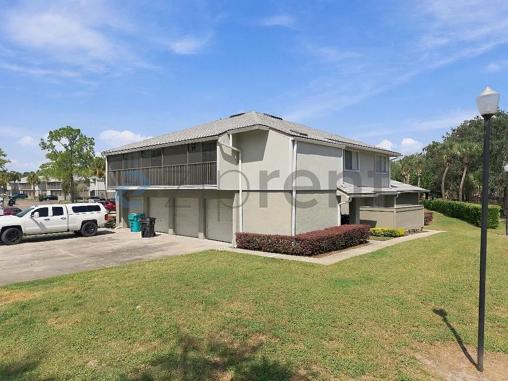 2 bed, 960 sqft, $1,800 — Photo 3