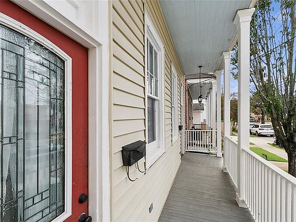 2nd image of 8123-25 Nelson St