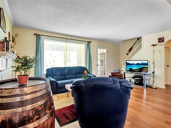 4th image of 164 Renwood Ave