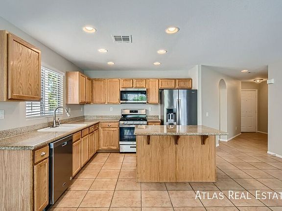 4th image of 804 Rialto Hills Ave