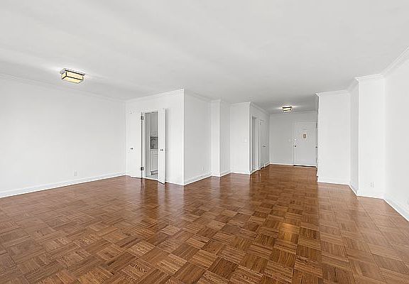 3rd image of 254 E 68th St APT 10C