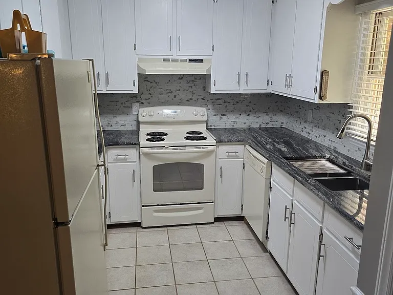 115 Willow Ct — Photo 24