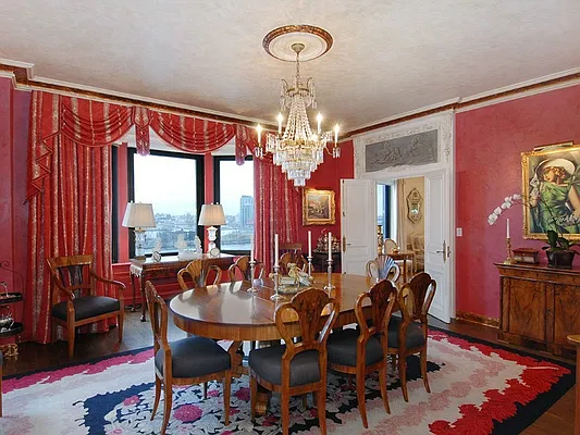 Sold by Sotheby's International Realty | media 4