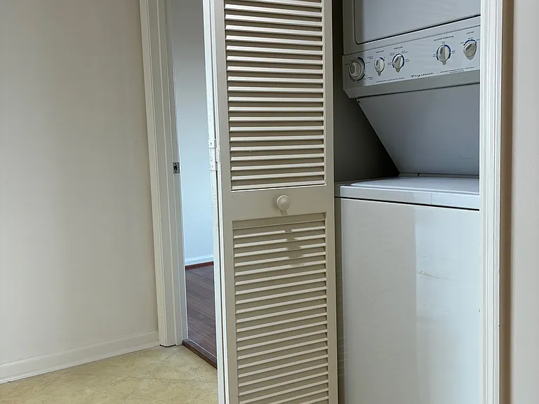 in-unit laundry