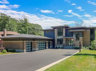 105 W Glendale Ter, Roselle, IL