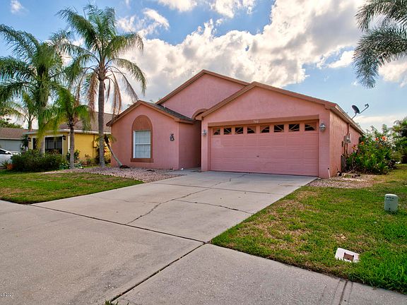 3rd image of 560 Wickham Lakes Dr