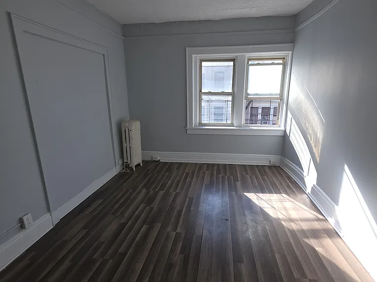 53 Linden St #9 — Photo 4